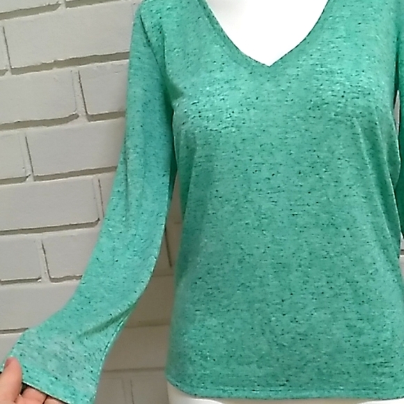 Victoria Secret Turquoise Green V-Neck Long Sleeve Blouse. Size XS - Picture 3 of 7